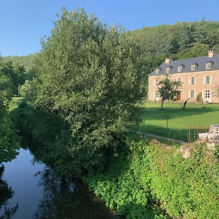 Noubar Oda ve Kahvaltı 4*